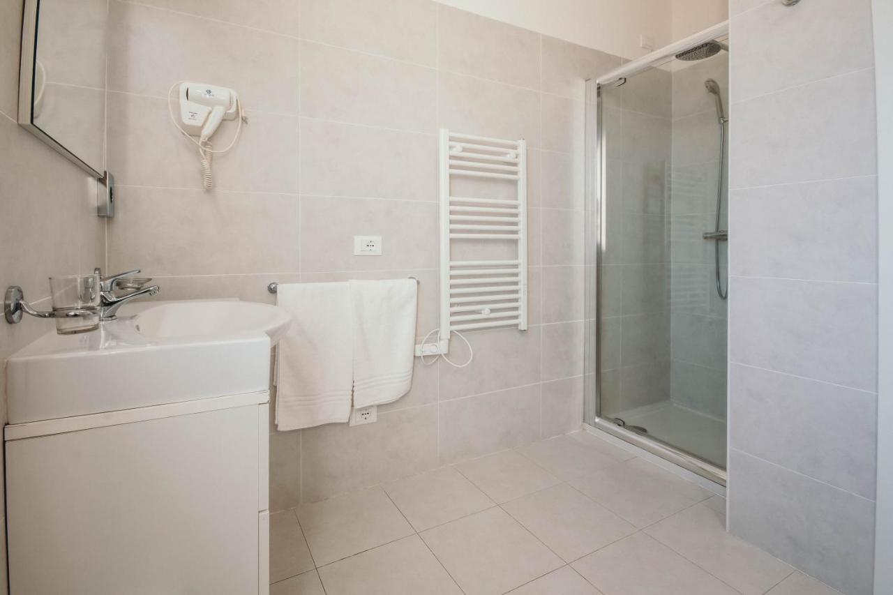 Al 13 Rosso - Lakeside Leisure & Business Stresa Luaran gambar